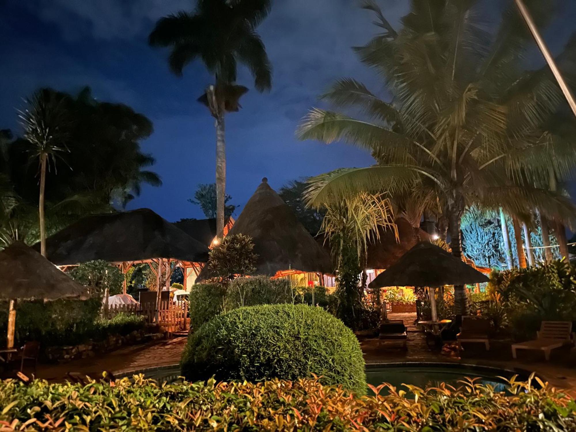 Afro Smile Hotel & Guest House Τζίντζα Εξωτερικό φωτογραφία