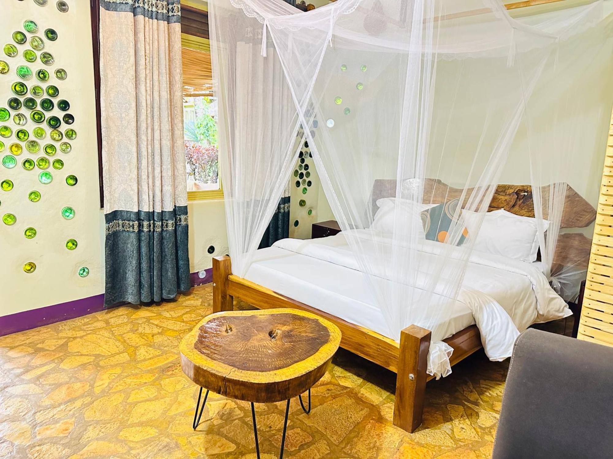 Afro Smile Hotel & Guest House Τζίντζα Εξωτερικό φωτογραφία