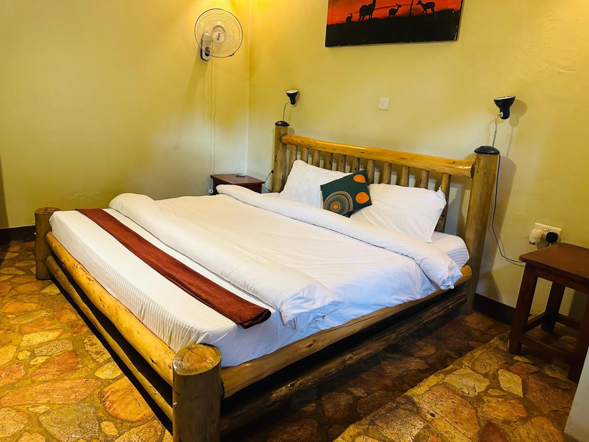 Afro Smile Hotel & Guest House Τζίντζα Εξωτερικό φωτογραφία